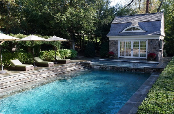4 Helpful Swimming Pool Winterization Tips for Homeowners