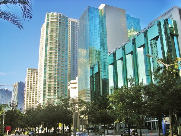 Top Neighborhoods To Live In Miami That Burns