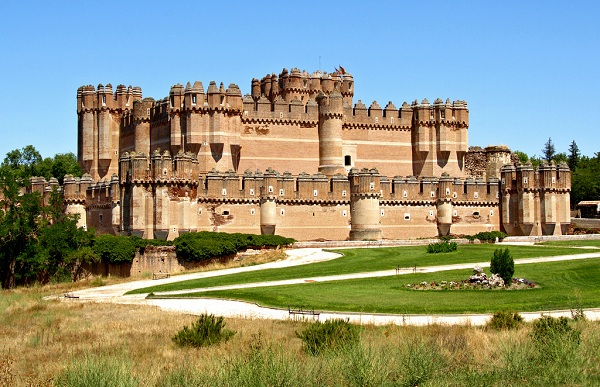 The 3 Most Beautiful Castles In Spain