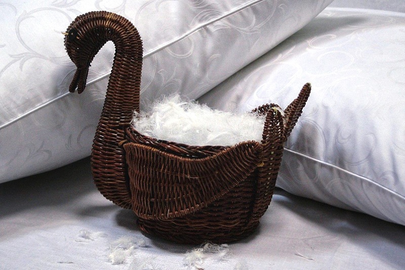 How To Clean The Pillows At Home