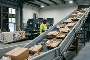 New York company using sustainable packaging materials in warehouse